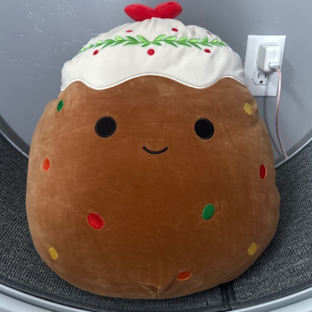 Squishmallow Maldon the Fruitcake